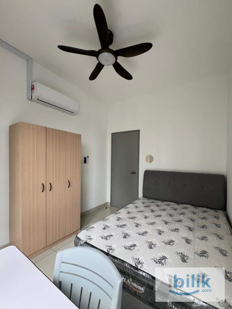 MEDIUM ROOM WITH ATTACHED BALCONY - Image 1