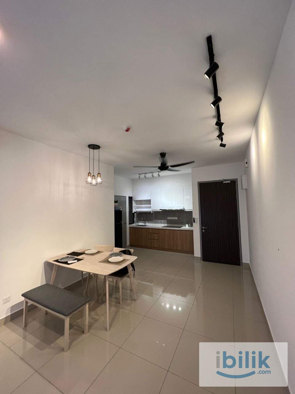 medium room - Image 3