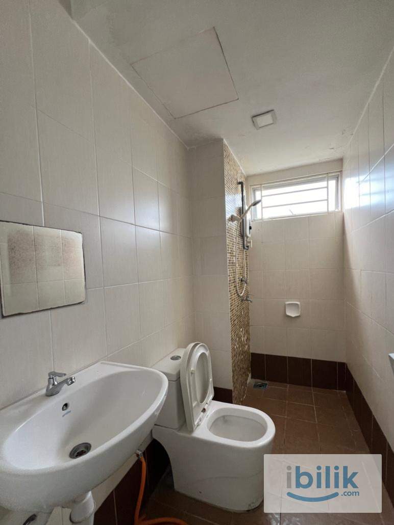 Aircond medium room - Image 1