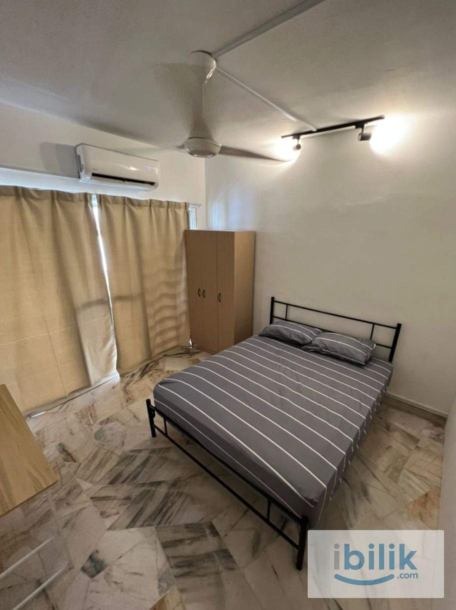 MEDIUM ROOM - Image 1