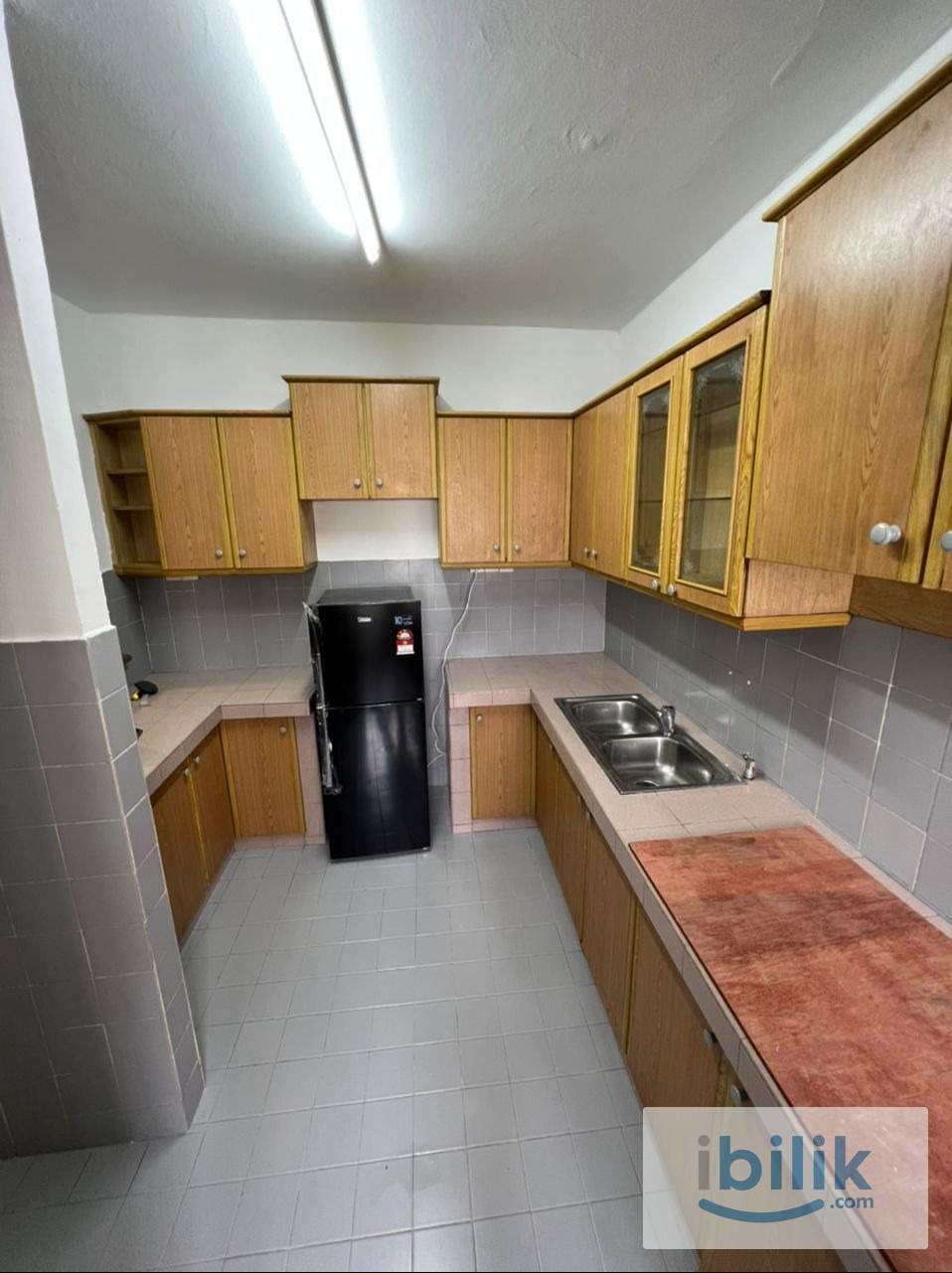 MEDIUM ROOM - Image 2