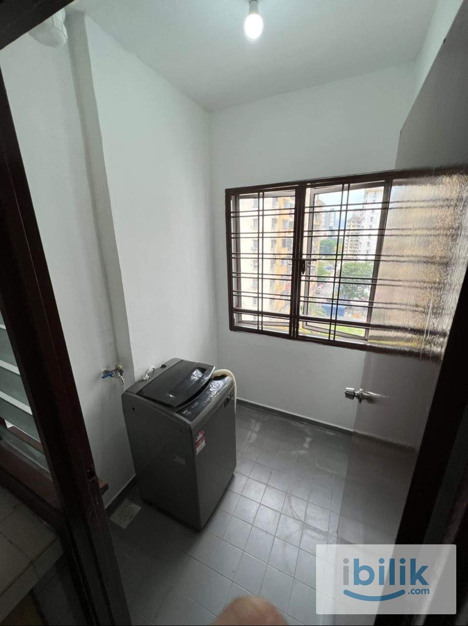 MEDIUM ROOM - Image 6