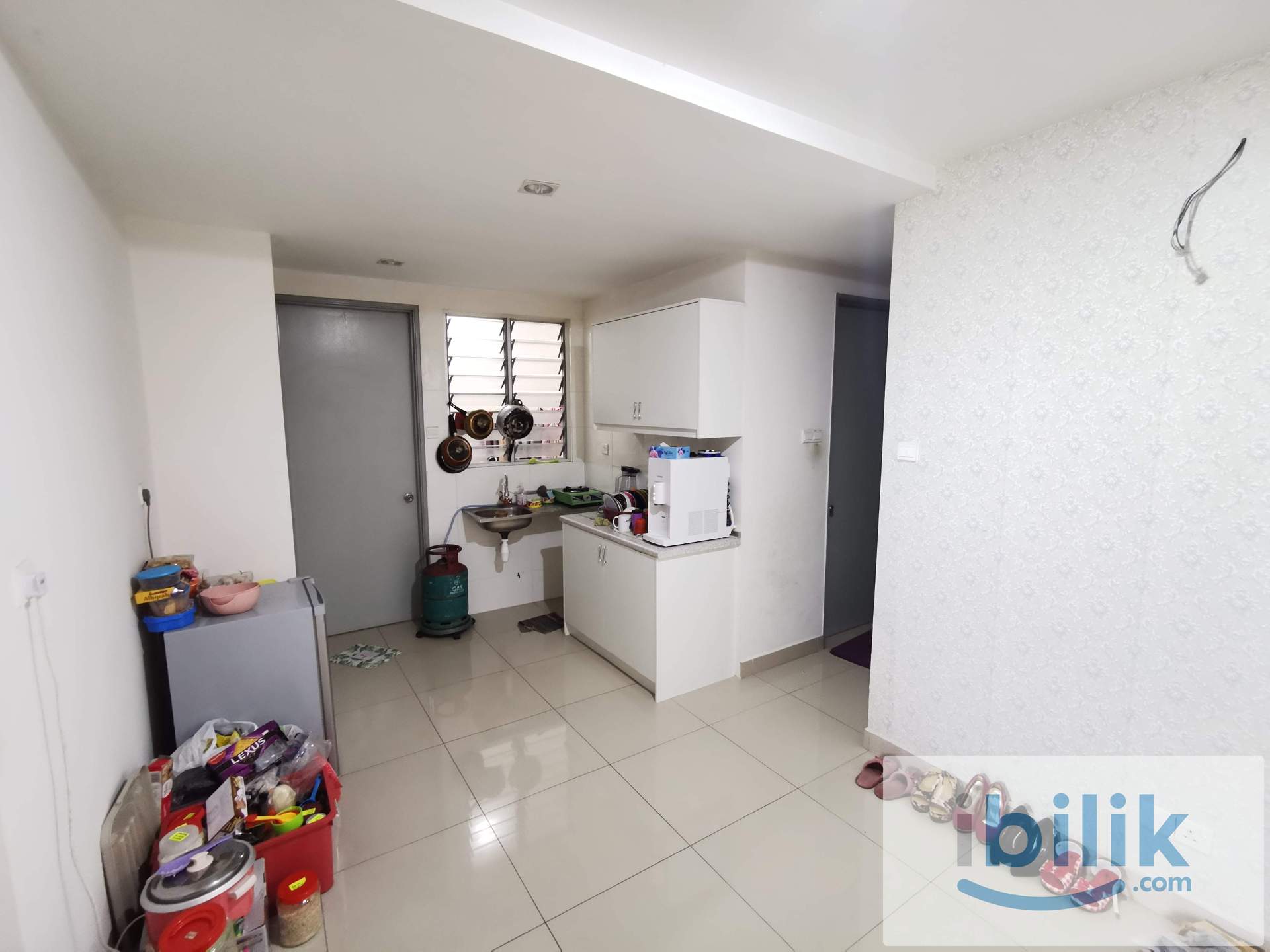 MEDIUM ROOM - Image 3