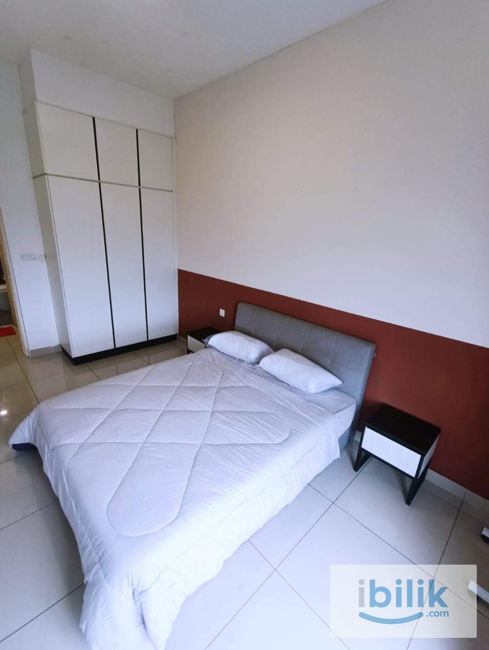 JB Town @ Pinnacle Tower - Common Room - Image 3