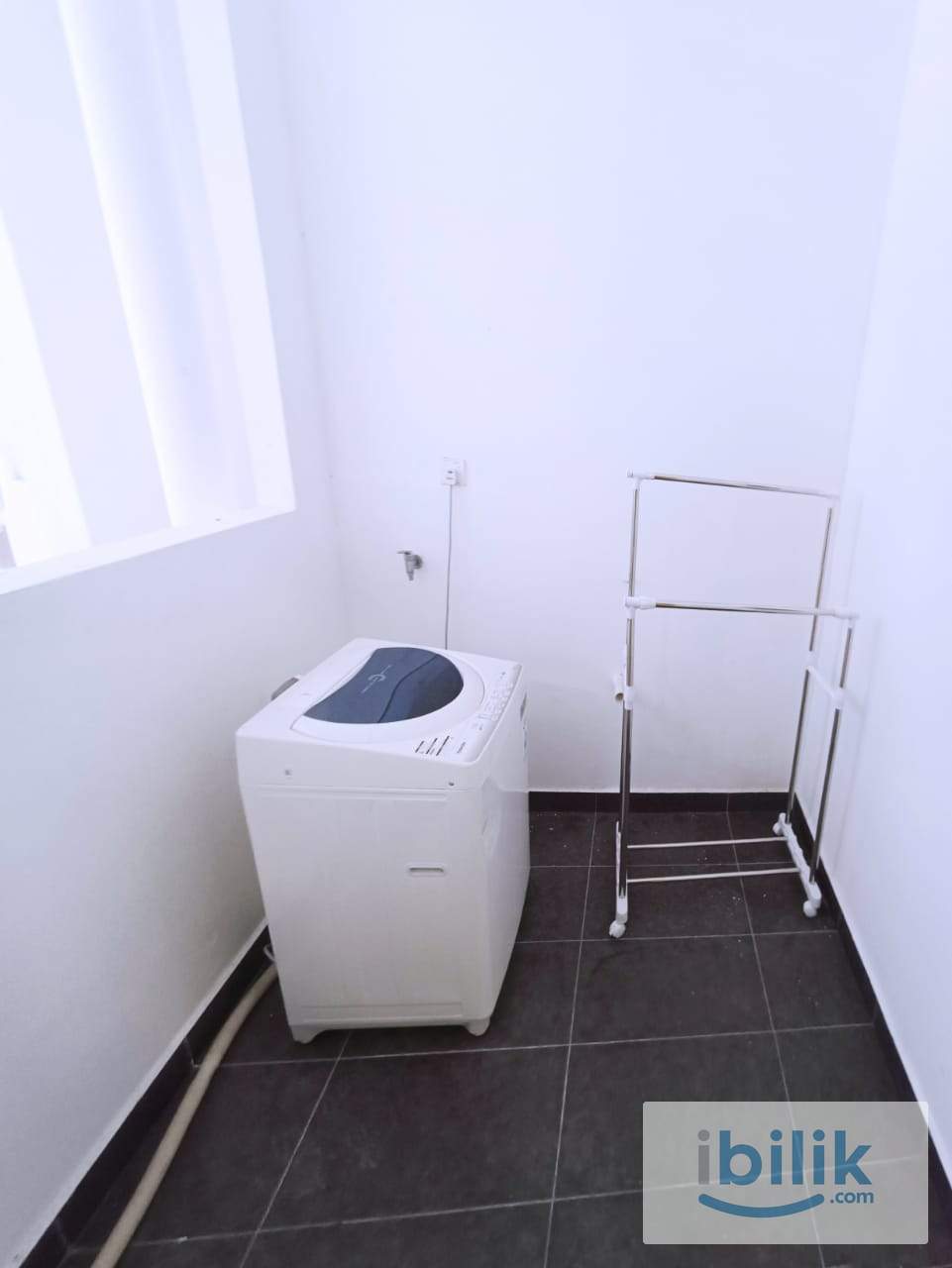 JB Town @ Pinnacle Tower - Common Room - Image 7