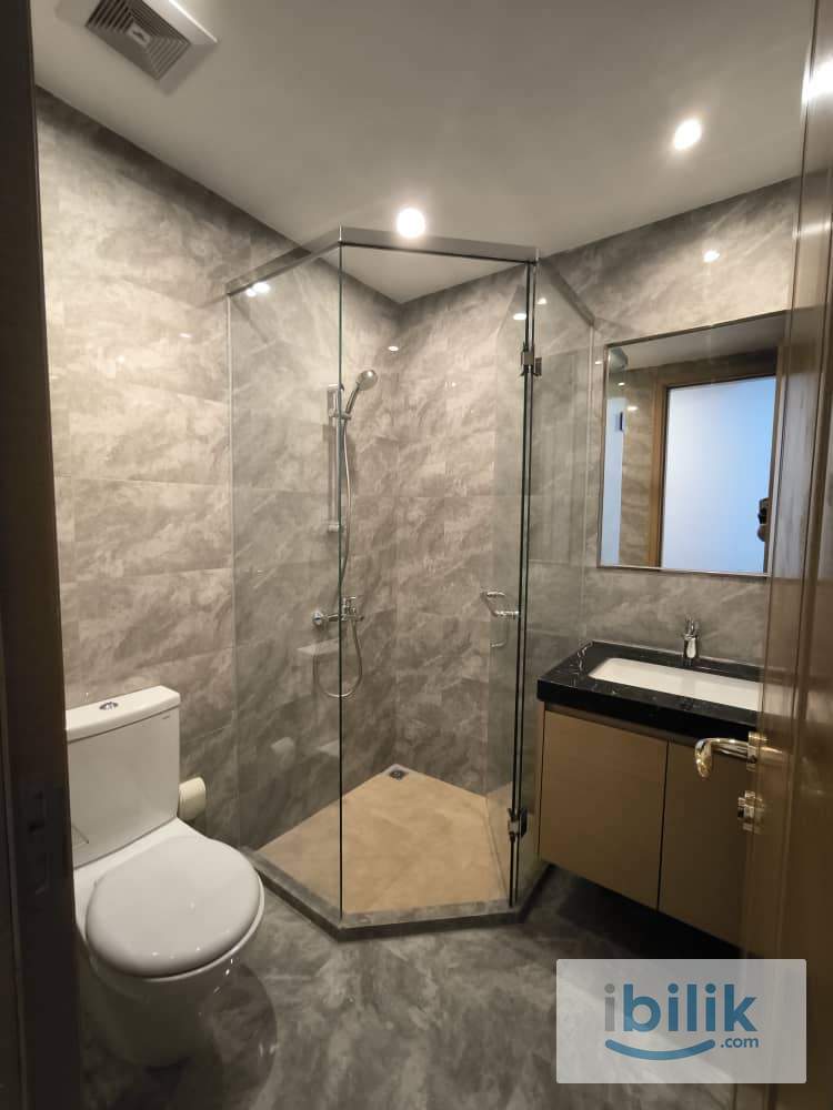 Walk2 CIQ @ R&F Princess Cove - Master Bedroom Attached Bathroom - Image 5