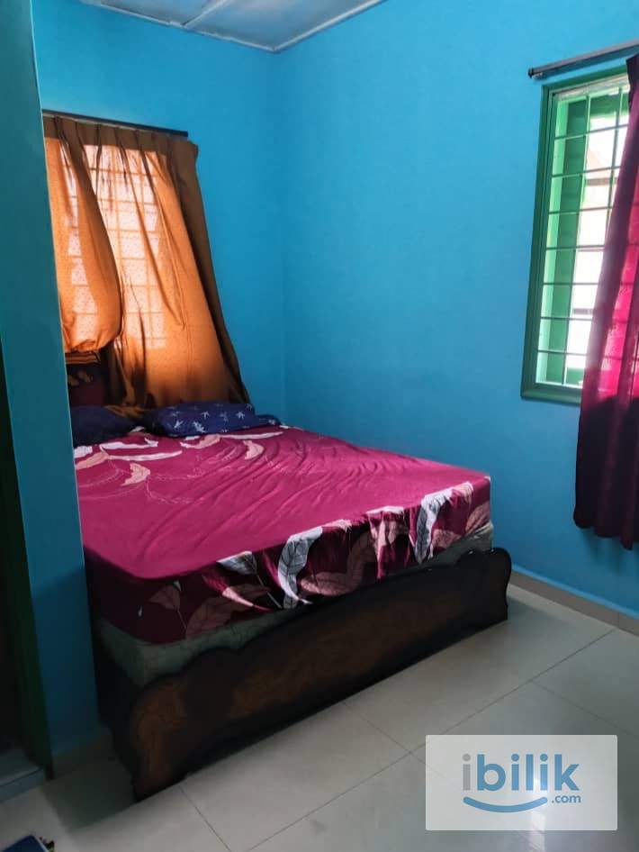 Middle Room with Attached Bathroom - Image 1
