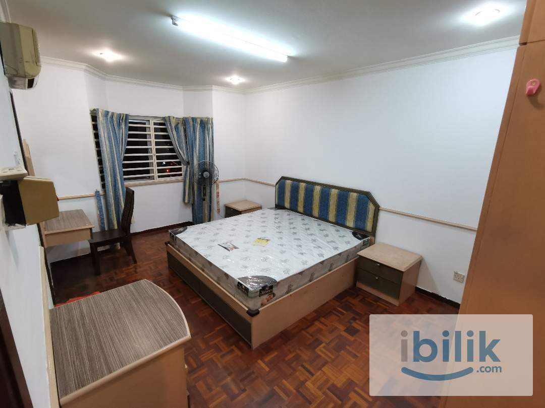 Master Room at Endah Regal, Sri Petaling - Image 1