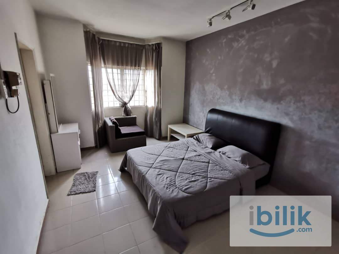 Master Room at Endah Regal, Sri Petaling - Image 2
