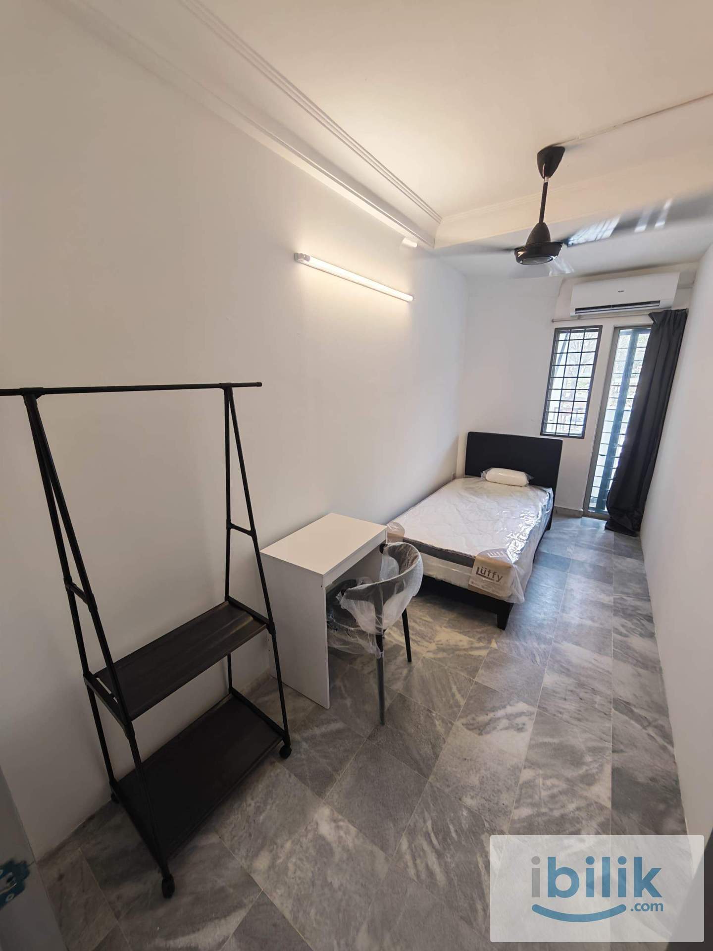 Single Room at Endah Villa, Sri Petaling - Image 1