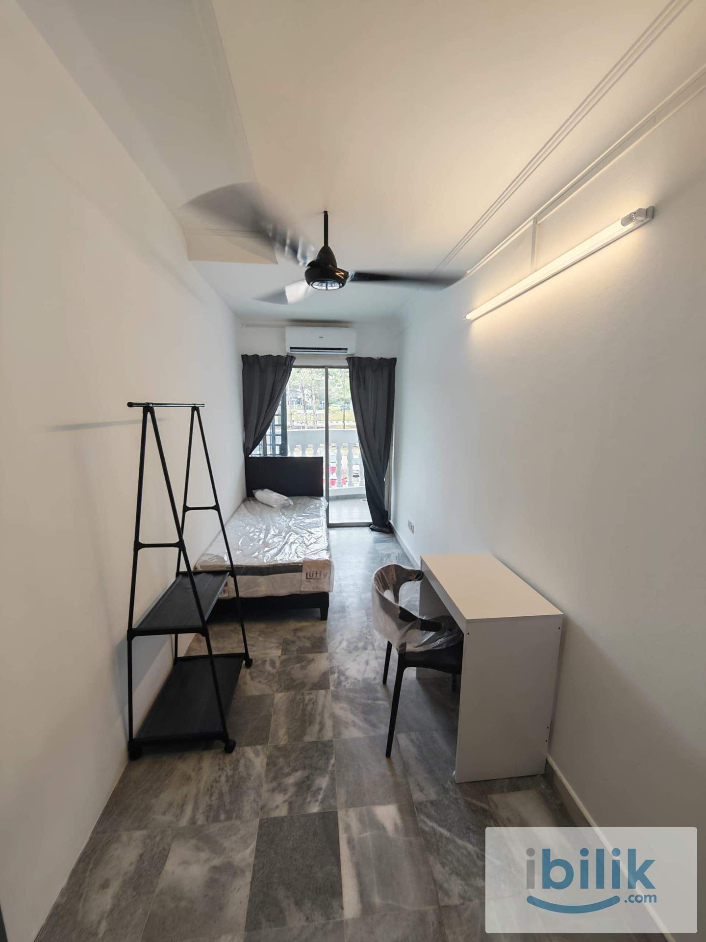 Single Room at Endah Villa, Sri Petaling - Image 2