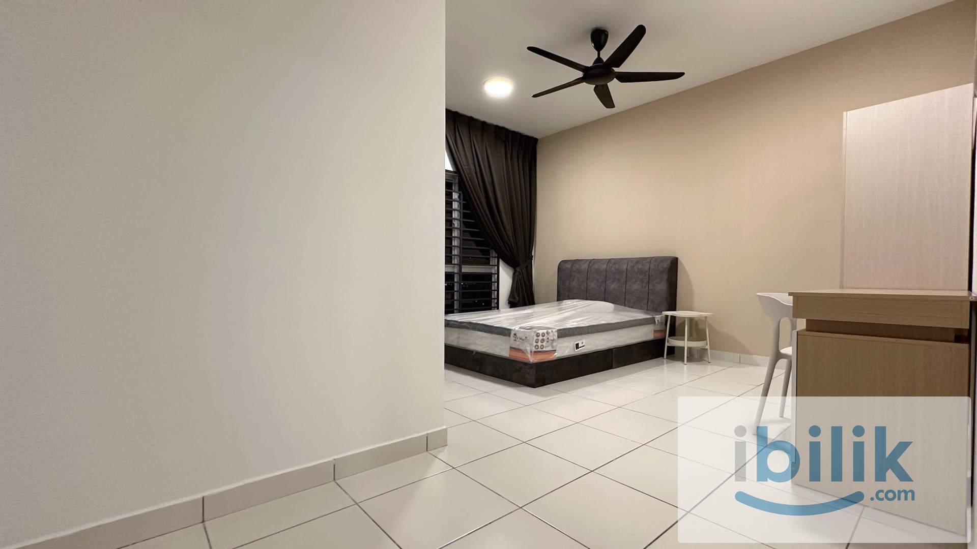 Master Room at Axis Crown, Ampang, 3 Mins walk to LRT Station, 1+1 Deposit only - Image 1