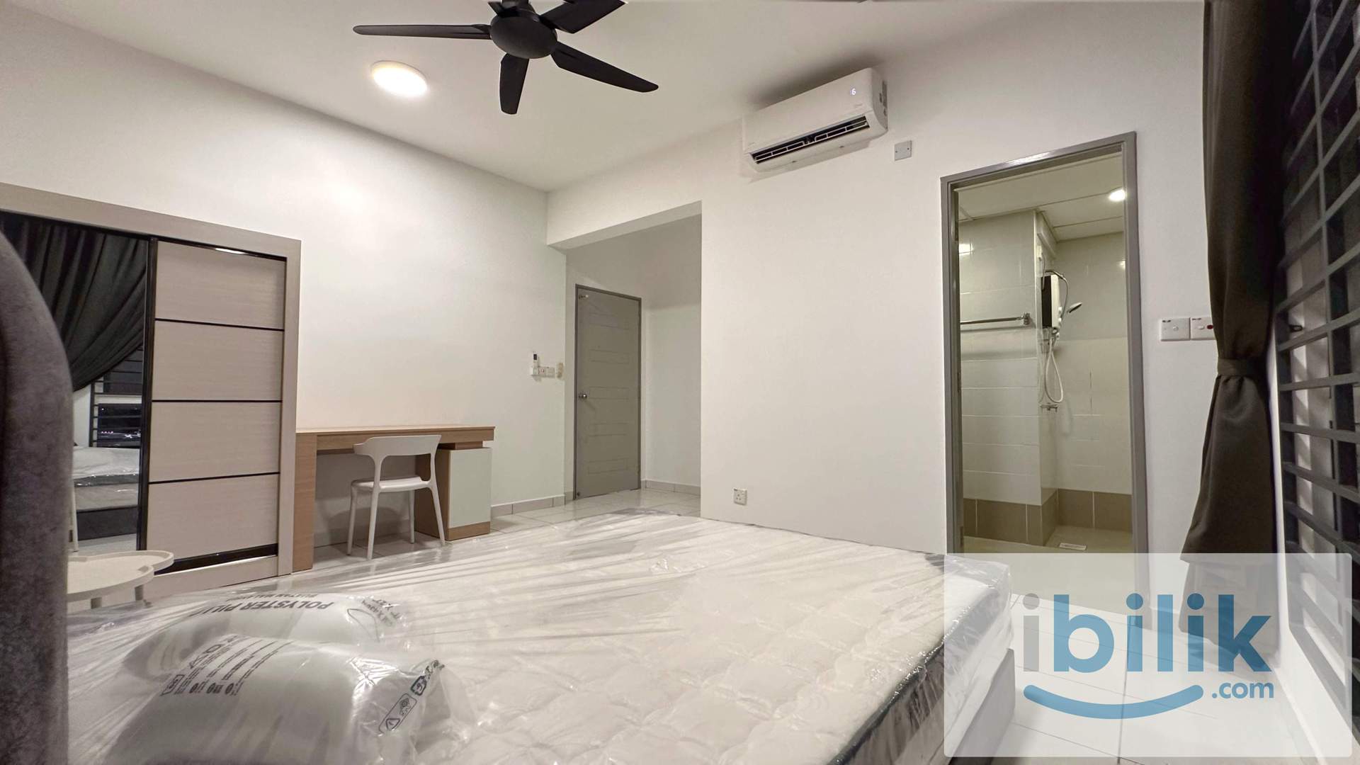 Master Room at Axis Crown, Ampang, 3 Mins walk to LRT Station, 1+1 Deposit only - Image 3
