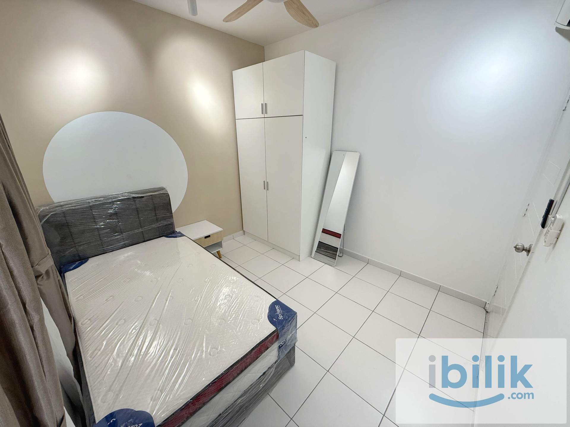 Medium Room at Axis Crown, Ampang, 3 Mins walk to LRT Station Pandan Indah, 1+1 Depo only  - Image 4