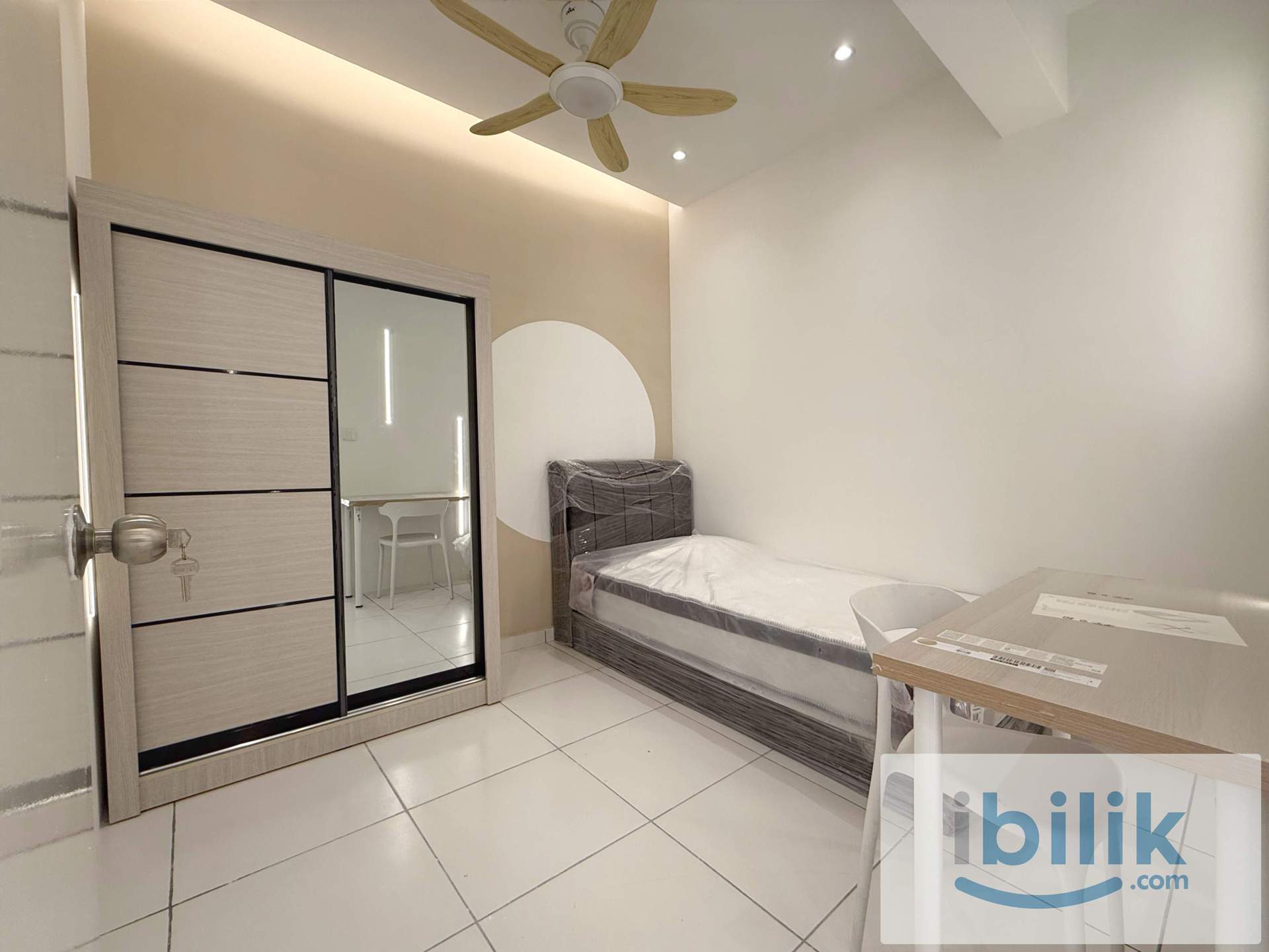 Small Room at Axis Crown, Ampang, 3 Mins walk to LRT Pandan Indah, 1+1 Depo only  - Image 2