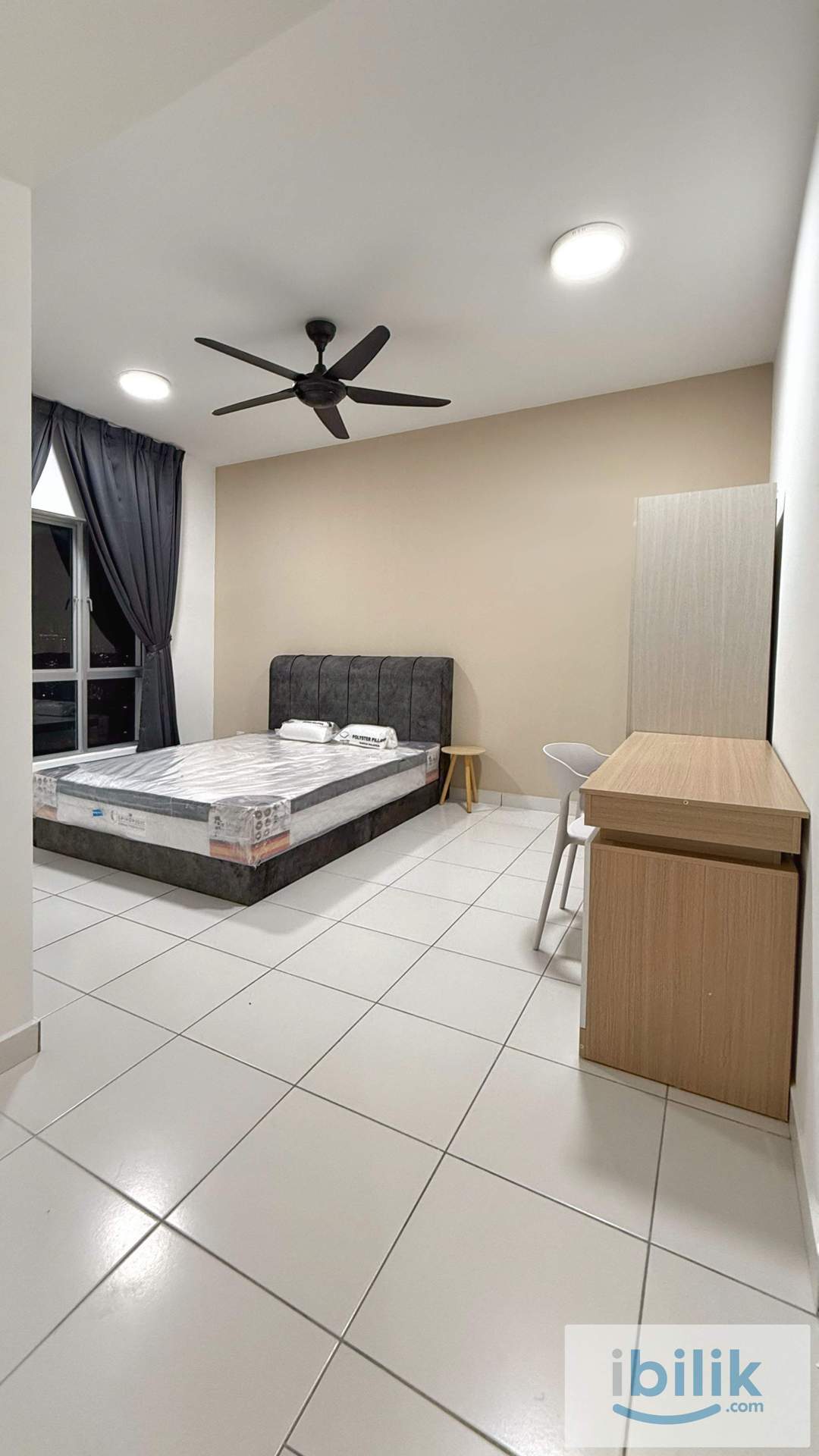 Master Room at Axis Crown, Ampang, 3 Mins walk to LRT Pandan Indah, 1+1 Depo only  - Image 1