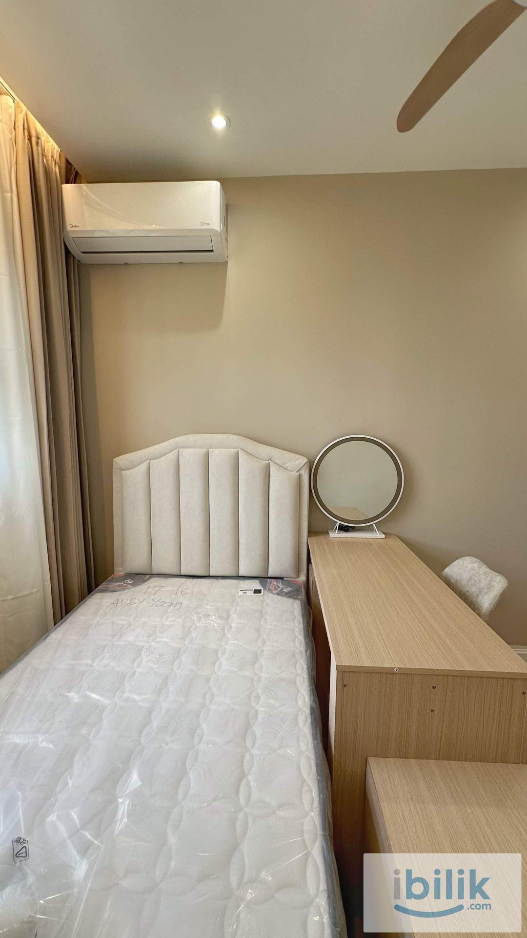 Medium Room at Kiara Kasih @ Mont Kiara / Segambut, 1+1 Depo only , Female Unit - Image 3