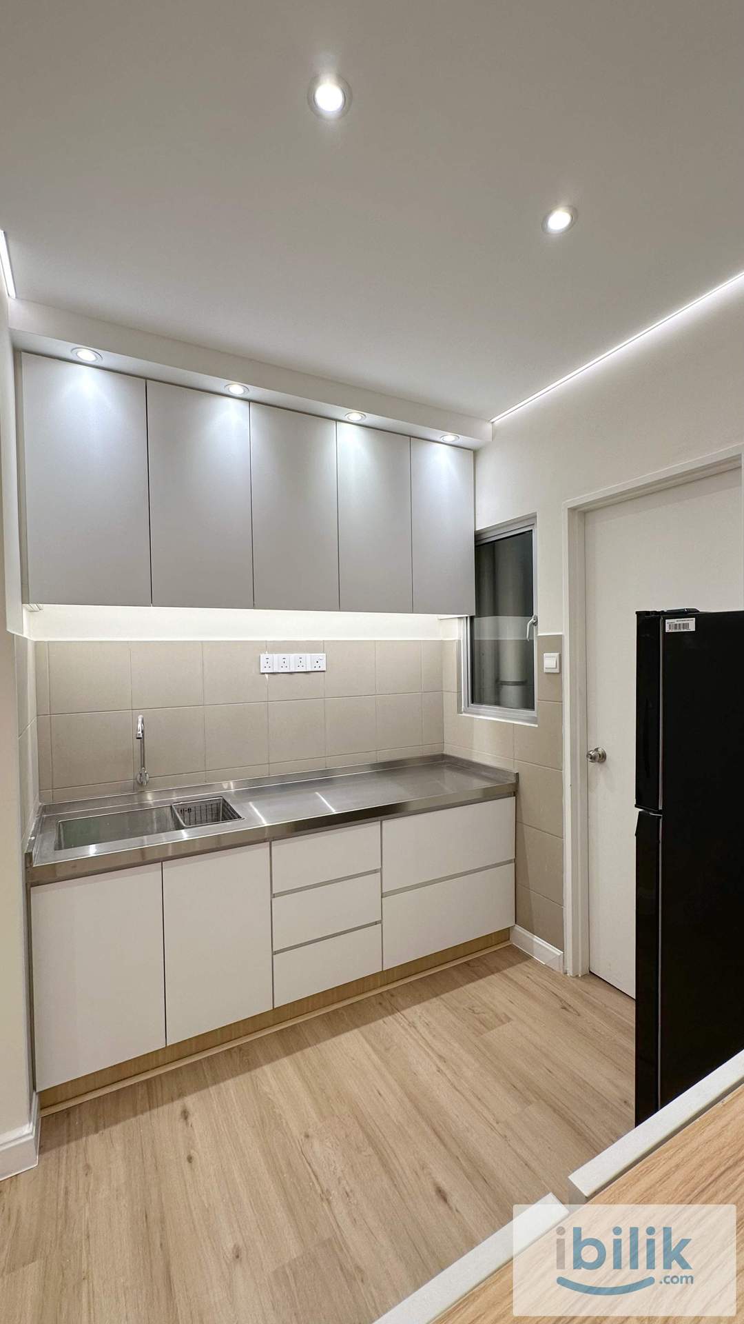 Master Room at Kiara Kasih Condo @ Mont Kiara / Segambut , Female Unit, 1+1 Deposit only  - Image 8