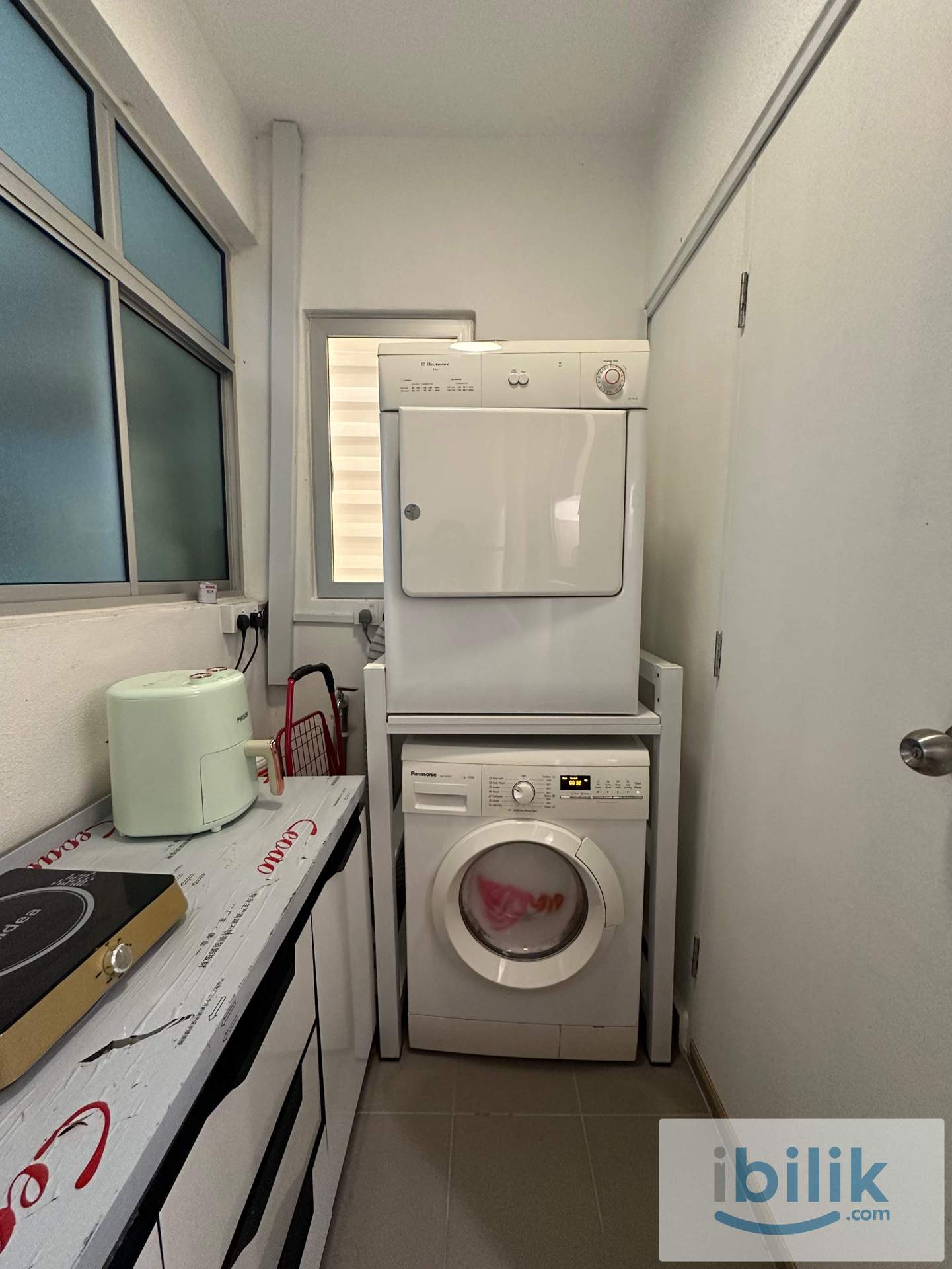 Master Room at Kiara Kasih Condo @ Mont Kiara / Segambut , Female Unit, 1+1 Deposit only  - Image 9