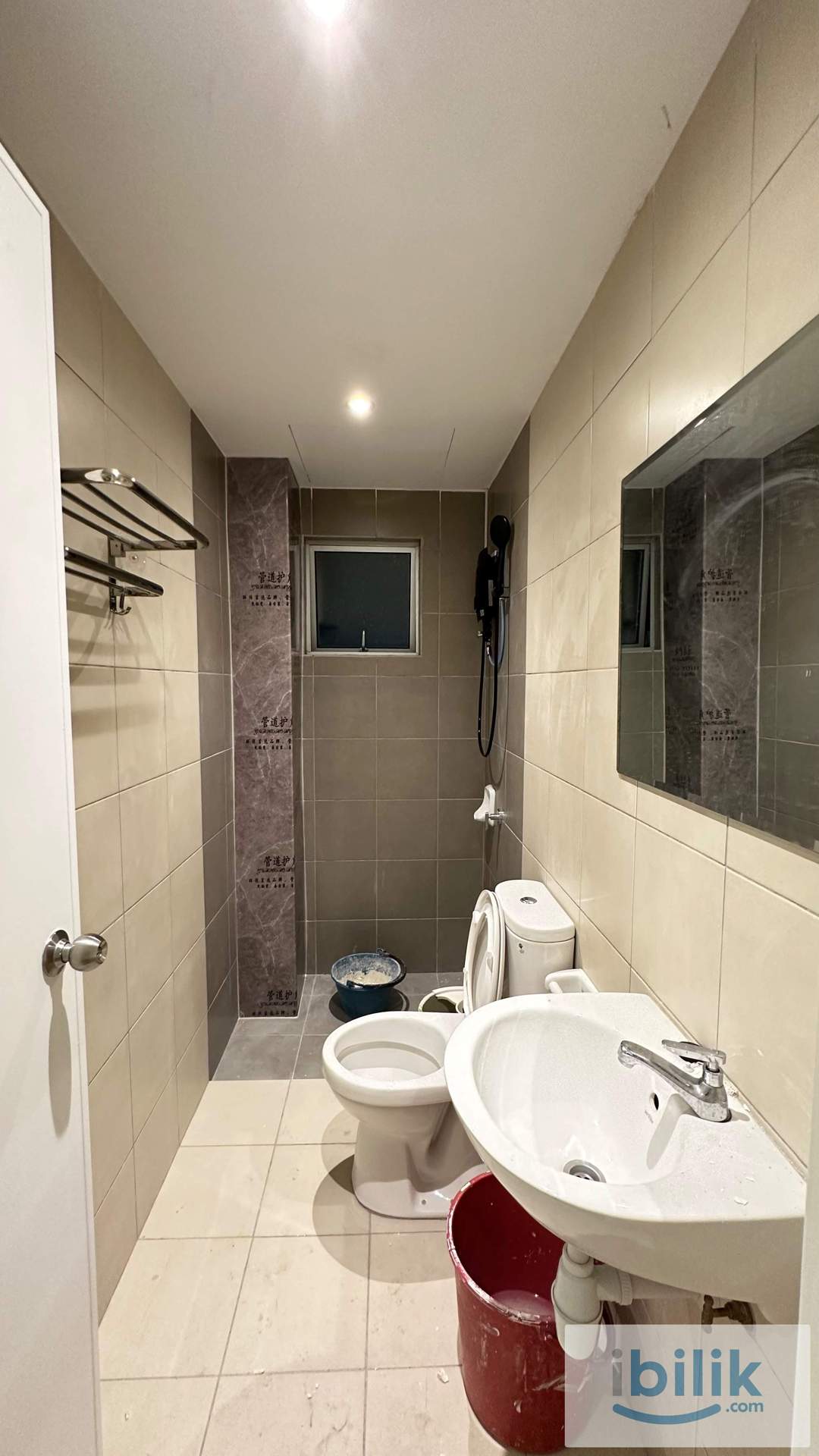 Medium Room at Kiara Kasih Condo @ Mont Kiara / Segambut , 1+1 Depo only , Female Unit  - Image 9