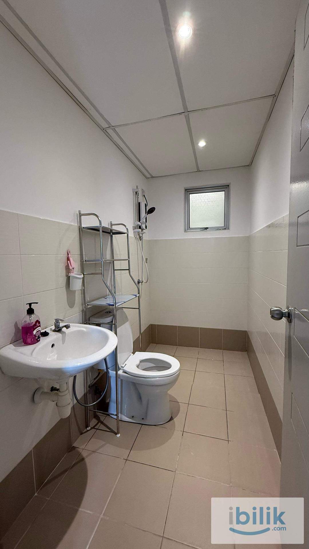 Medium Room at Axis Crown, Ampang, 3 Minutes walk to LRT Pandan Indah, 1+1 Depo only  - Image 6