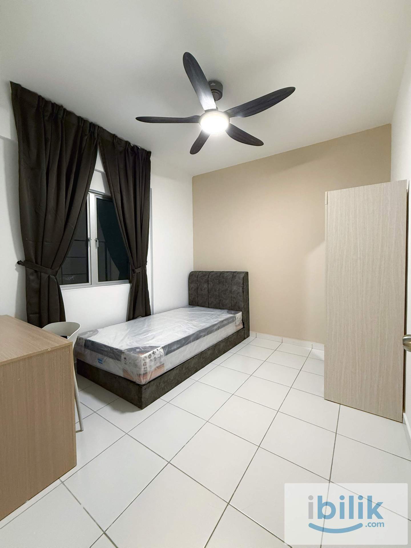 Medium Room at Axis Crown, Ampang, 3 Minutes walk to LRT Pandan Indah, 1+1 Depo only  - Image 1