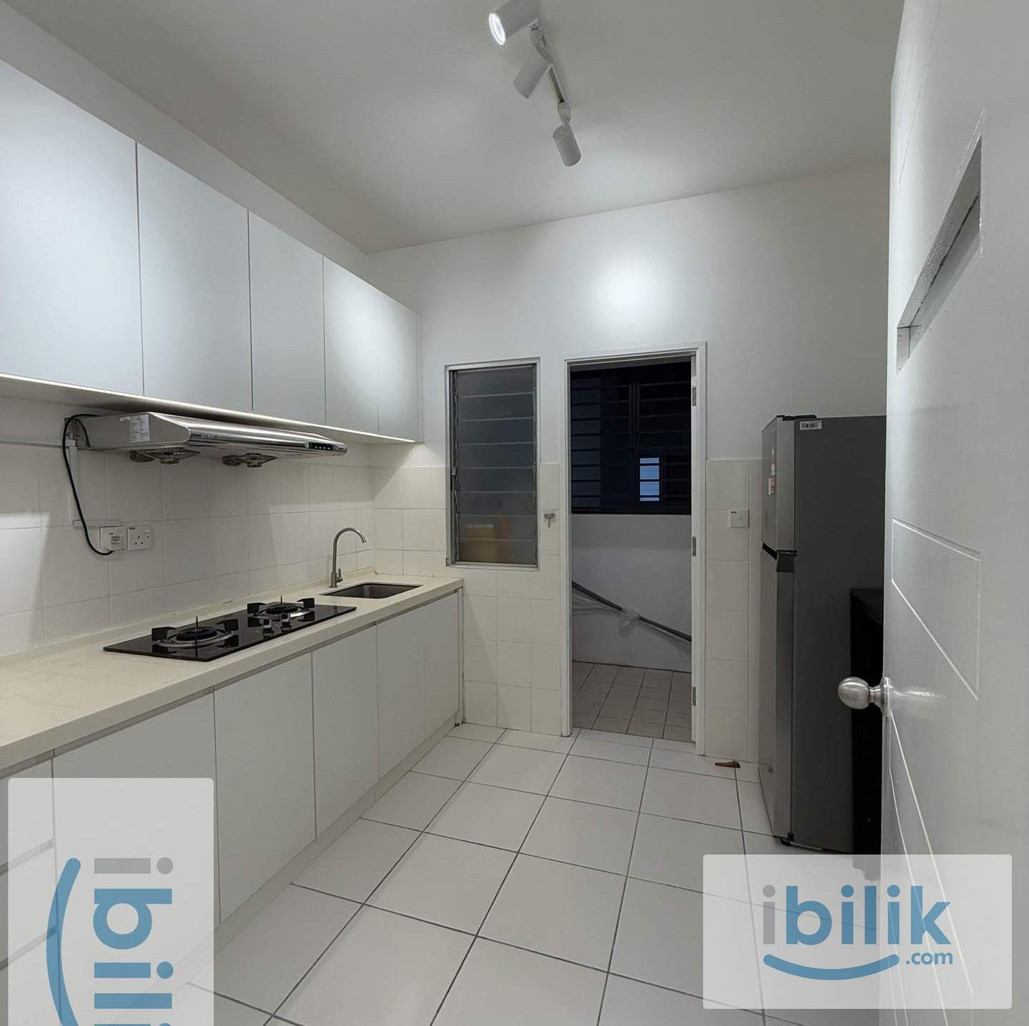 Master Room at Axis Crown, Ampang, 3 Mins walk to LRT Station, 1+1 Deposit only - Image 6