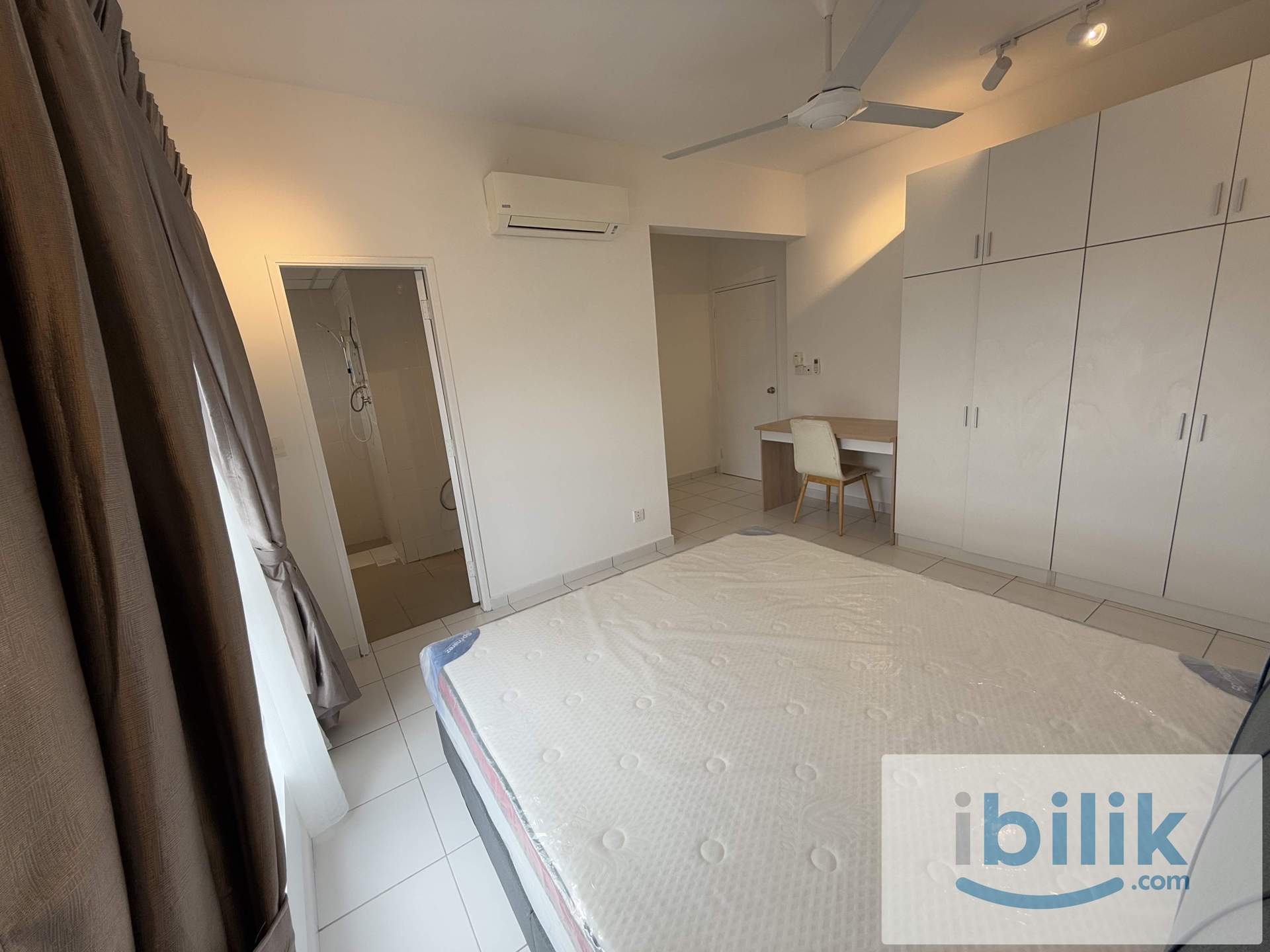 Master Room at Axis Crown, Ampang, 3 Mins walk to LRT Station, 1+1 Deposit only - Image 4