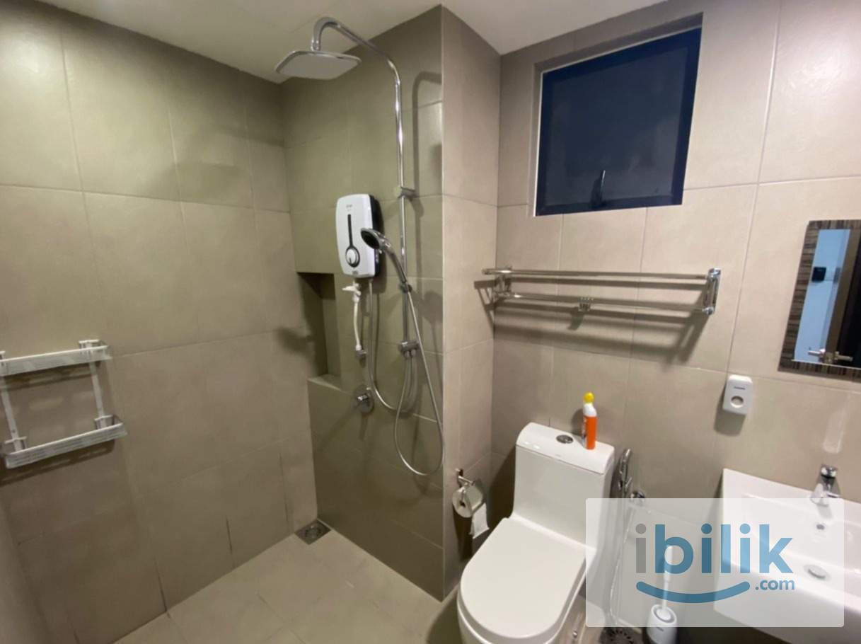 [Master Room][Female Only] Astetica Residences, Seri Kembangan - Image 1