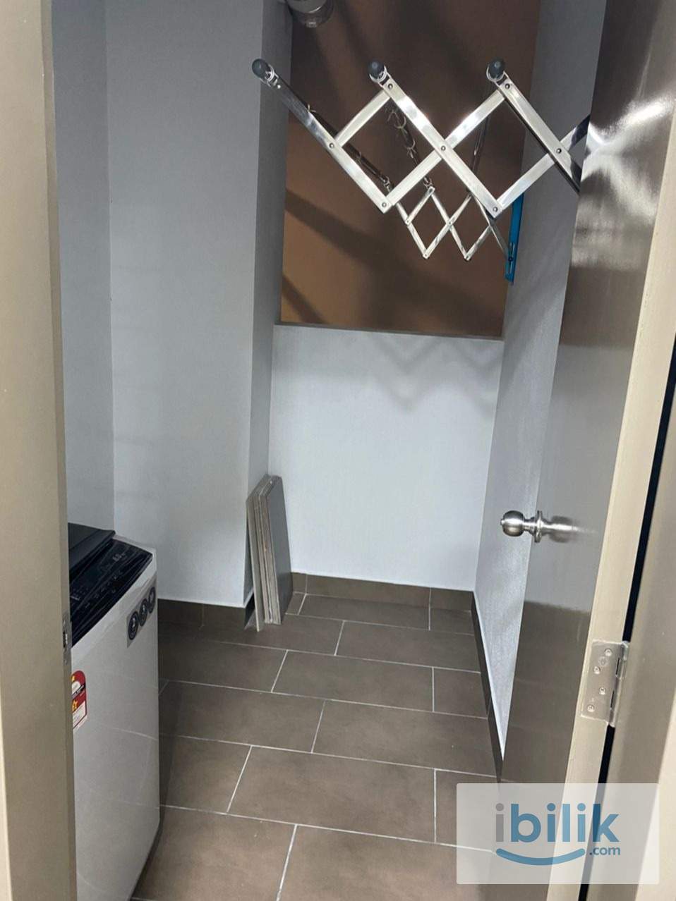 [Master Room][Female Only] Astetica Residences, Seri Kembangan - Image 3