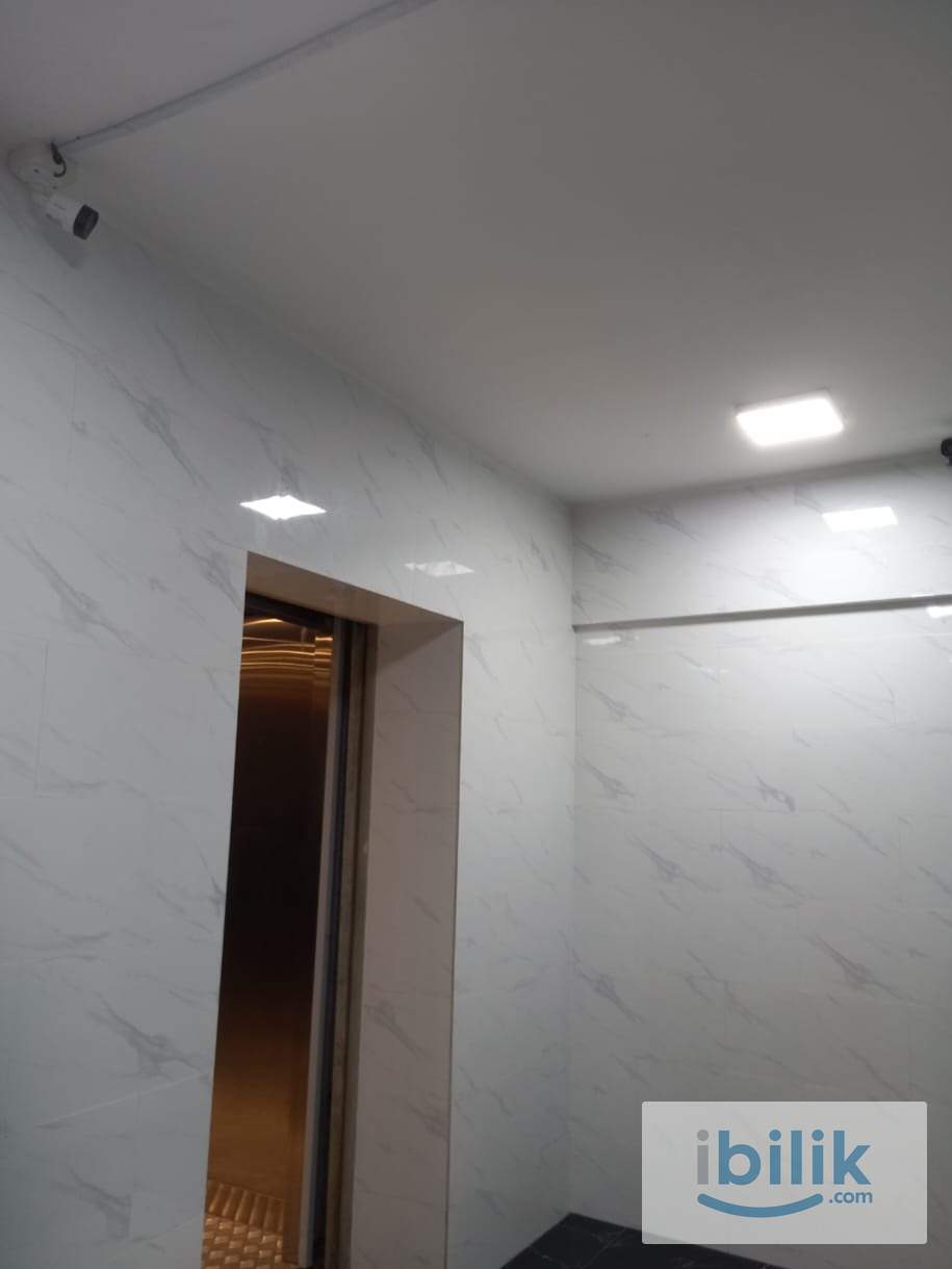 Medium Room - Image 5
