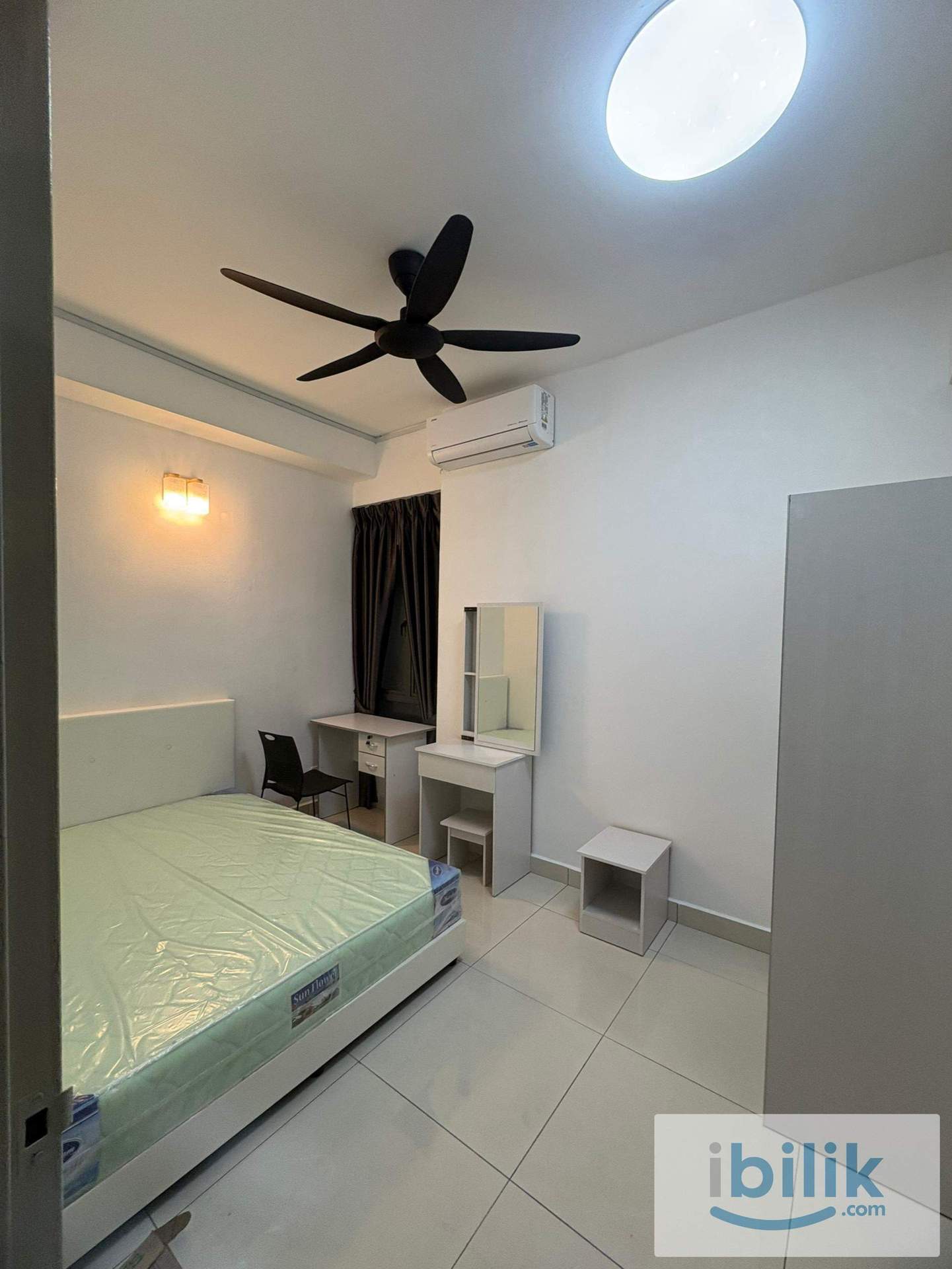 Setia walk puchong female unit middle room for rent  - Image 1