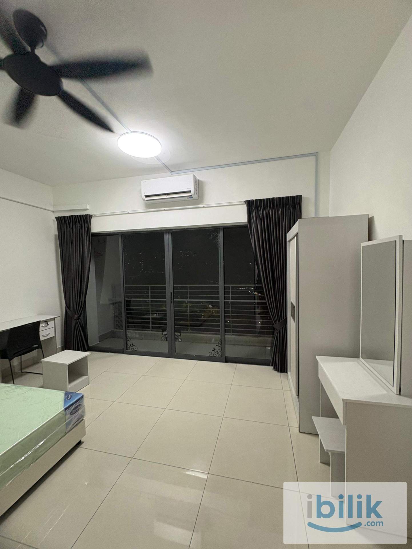 Setia walk pchong female unit Balcony middle room - Image 1