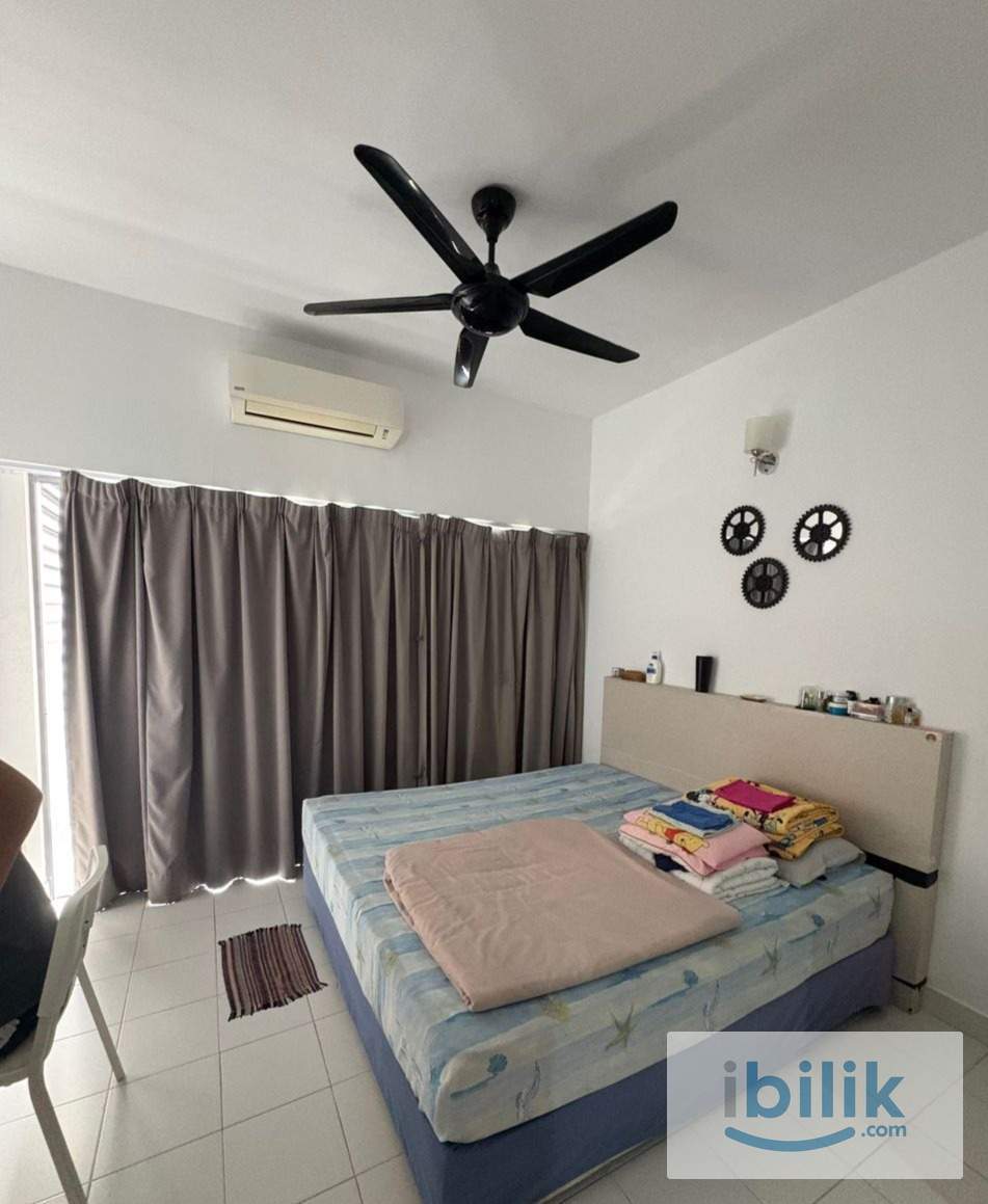 Setia walk female unit Master room private balcony and toilet  - Image 1