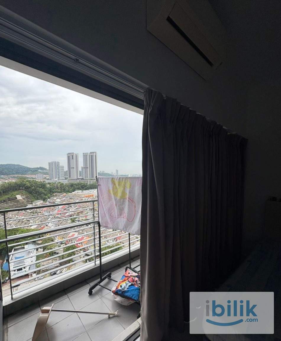 Setia walk female unit Master room private balcony and toilet  - Image 9