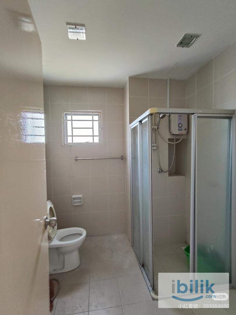 Setiawalk puchong middle room for rent  - Image 3