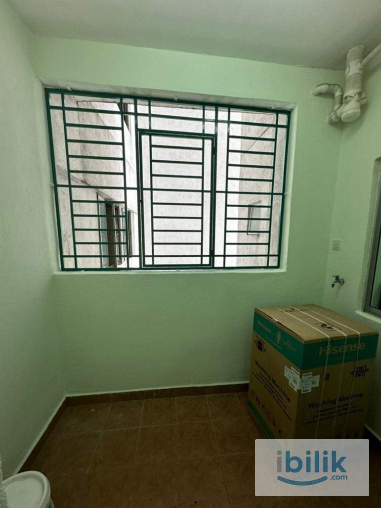 Oug Parklane Block E3, small room for rent - Image 2