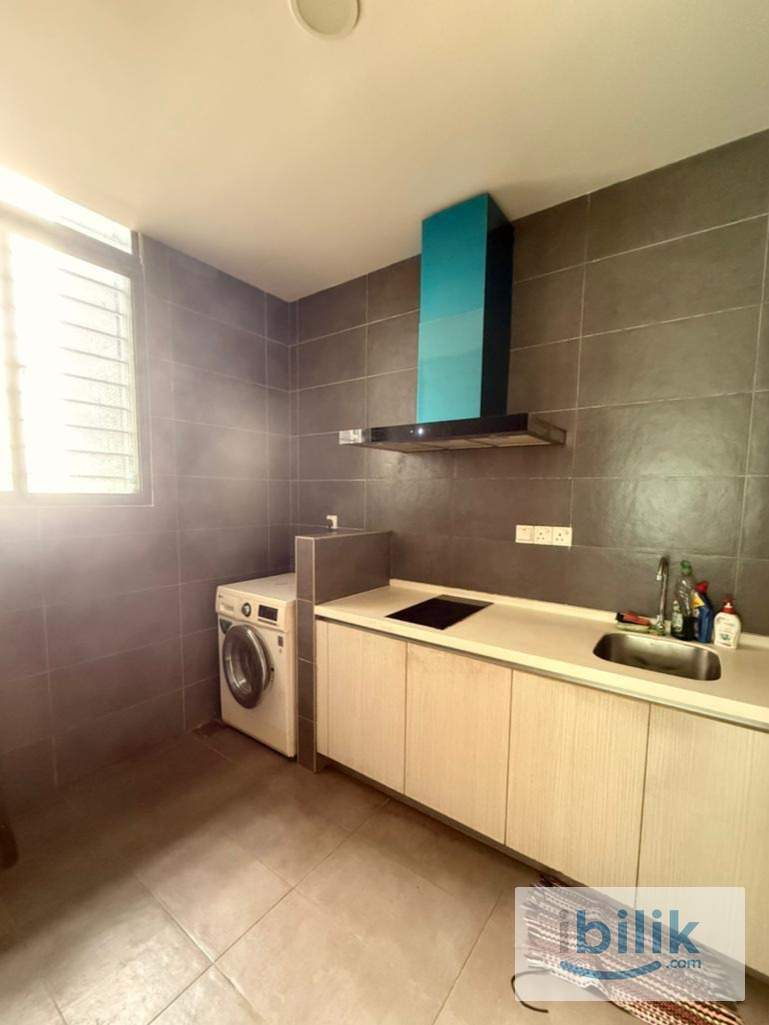 Renovated, all new furniture room for rent, balcony room - Image 2