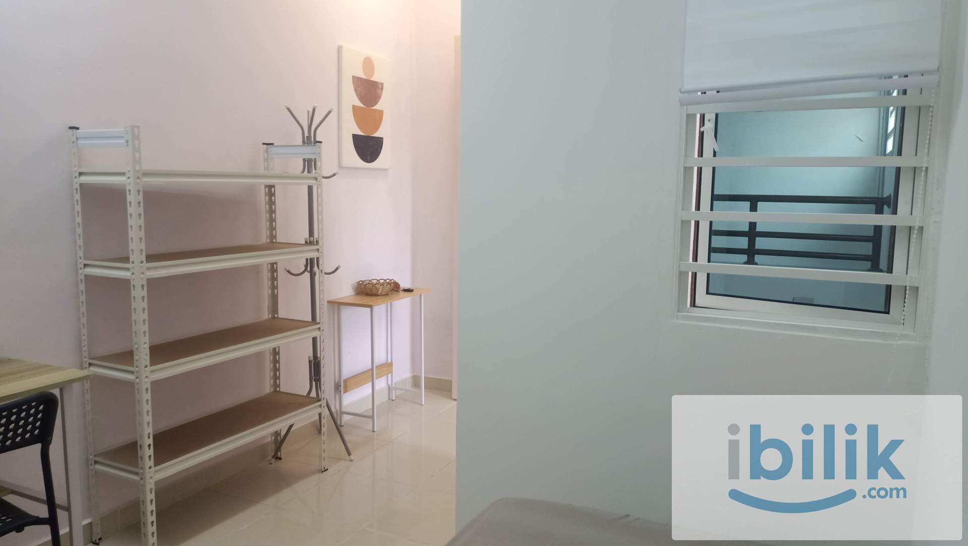 Taman Bukit Serdang, 2nd floor shop lot, single room, easy parking, male only, malaysian - Image 1