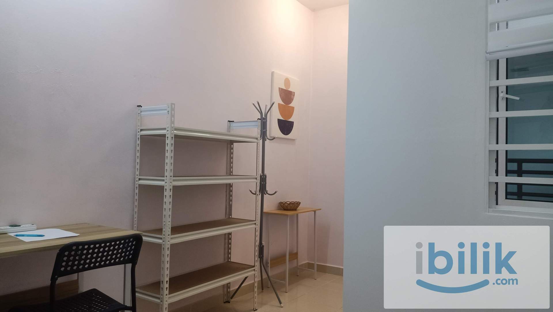 chinese male, single room, with 300mbps wifi, cleaning, 5min walk to shops, big parking space - Image 2