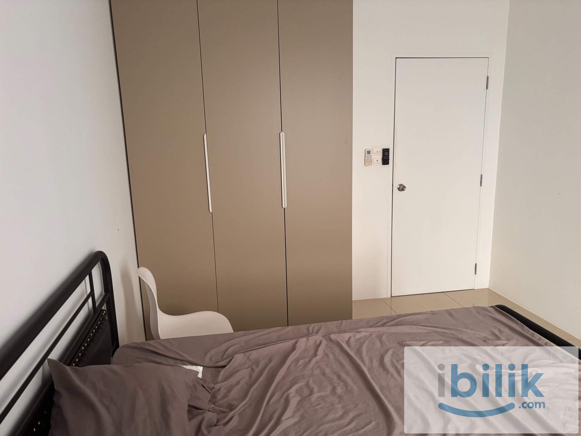 Vista Sentul Master Bedroom - Image 2