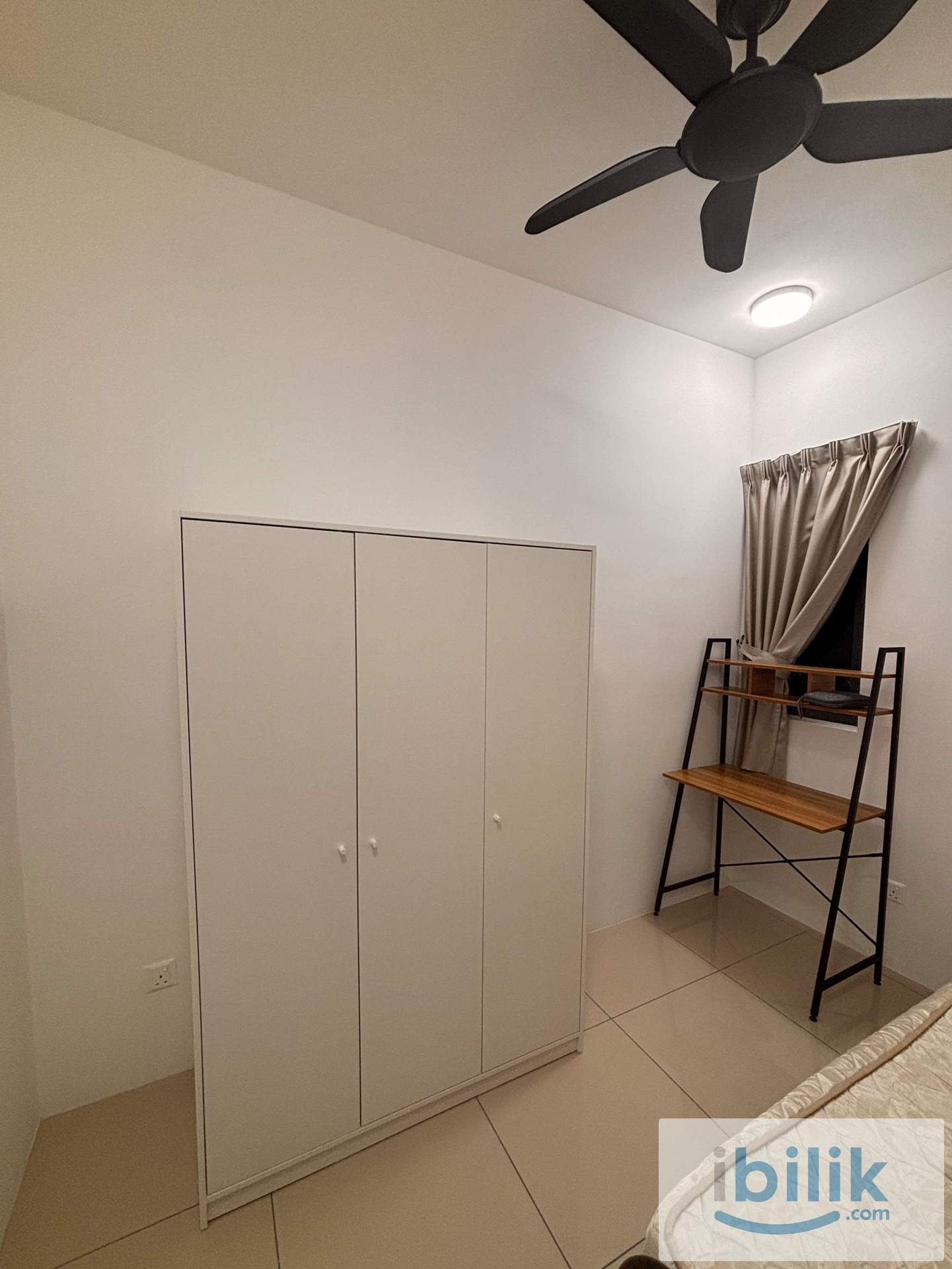 Vista Sentul Small Bedroom - Image 1