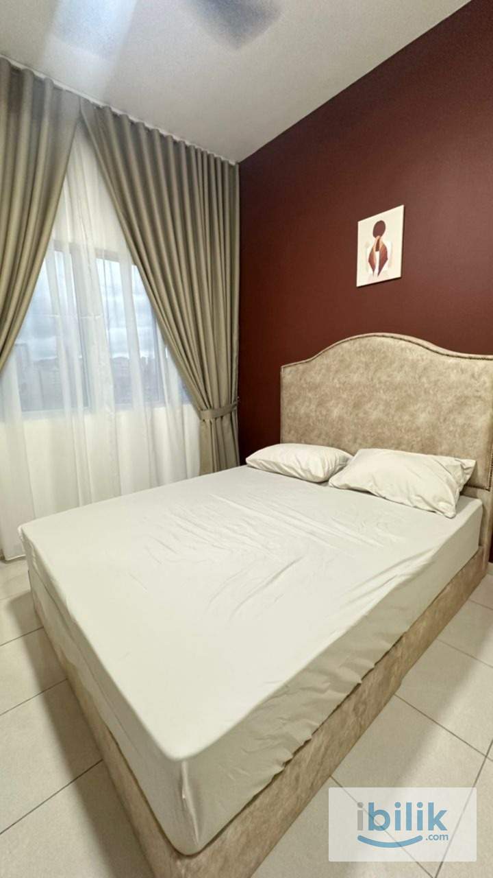 Premium Master Room Walking distance to LRT Salak Selatan - Image 1