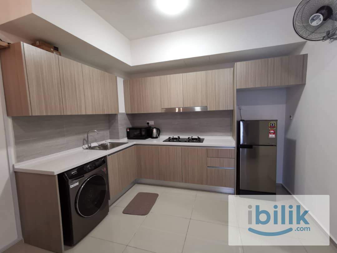 Small Room at Gravit8, Klang - Image 5