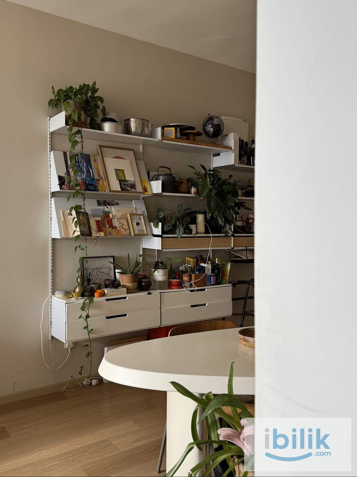 Compact Single Room - Image 4