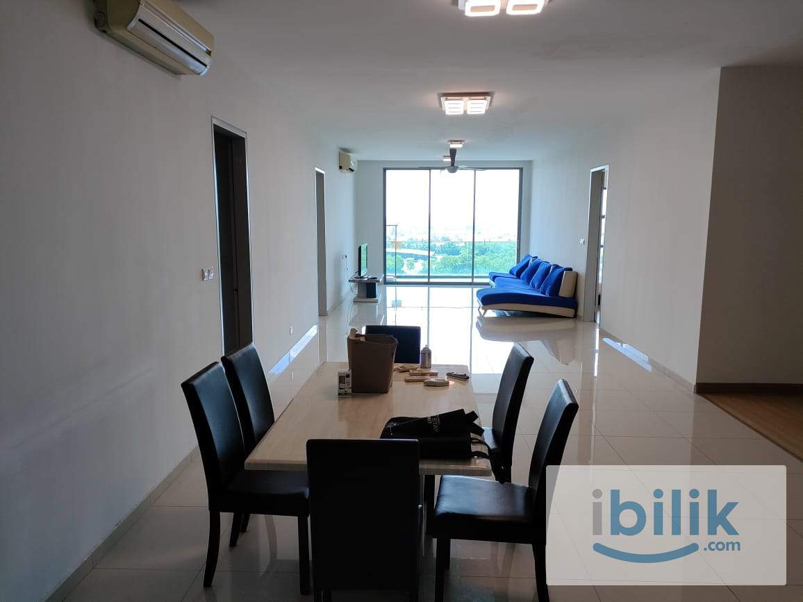 Puchong Prima Room Private Bathroom with Carpark Window & A/C - Image 5
