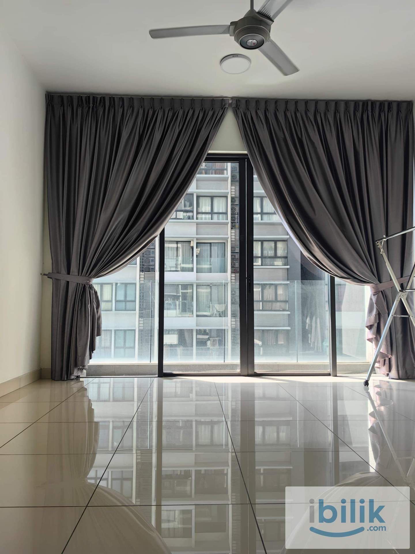 Master Bed Room - Image 8