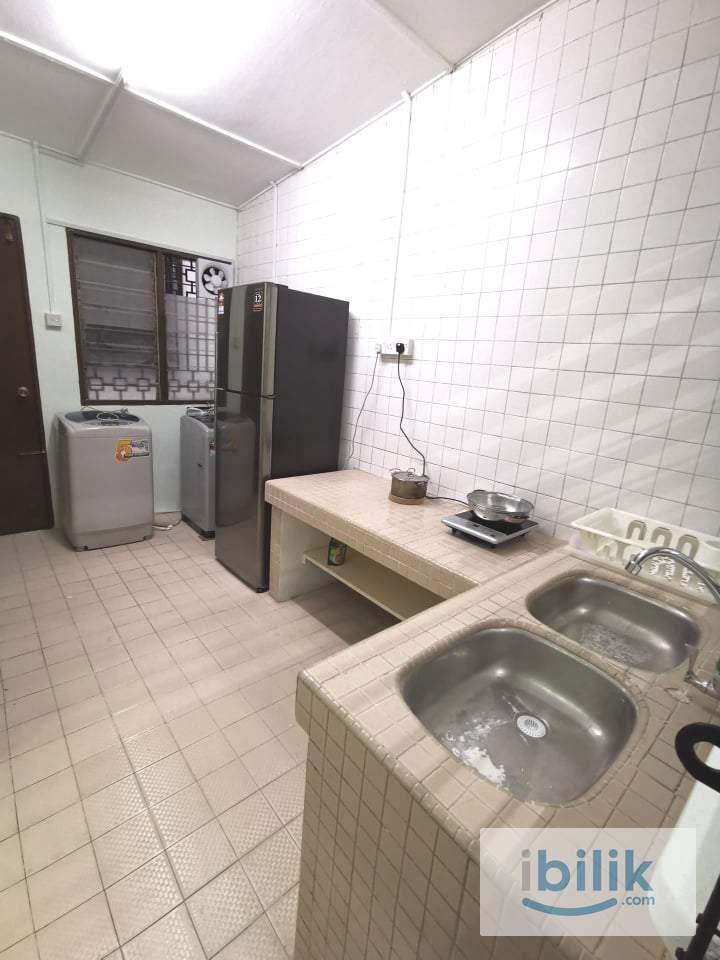 [Mixed Gender Unit] Medium room In Jalan S17/14, Petaling Jaya  Nearby UM - Image 4