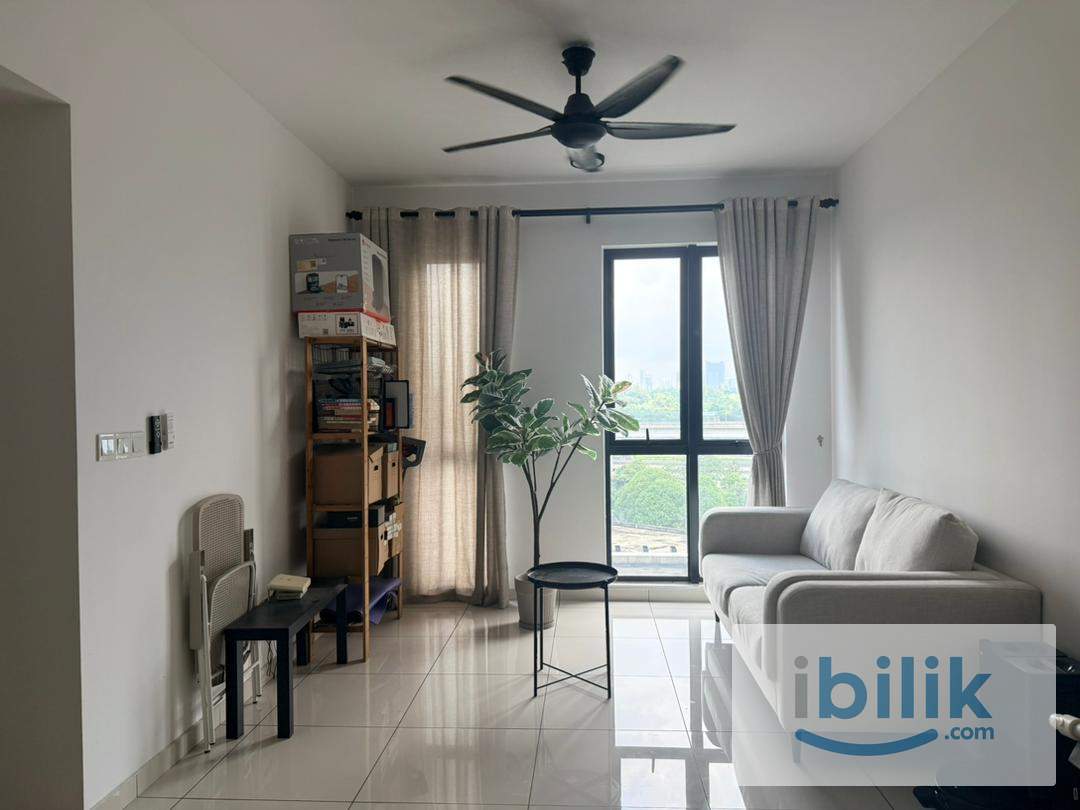 Master room at Damai Residensi Sungai Besi - Image 4