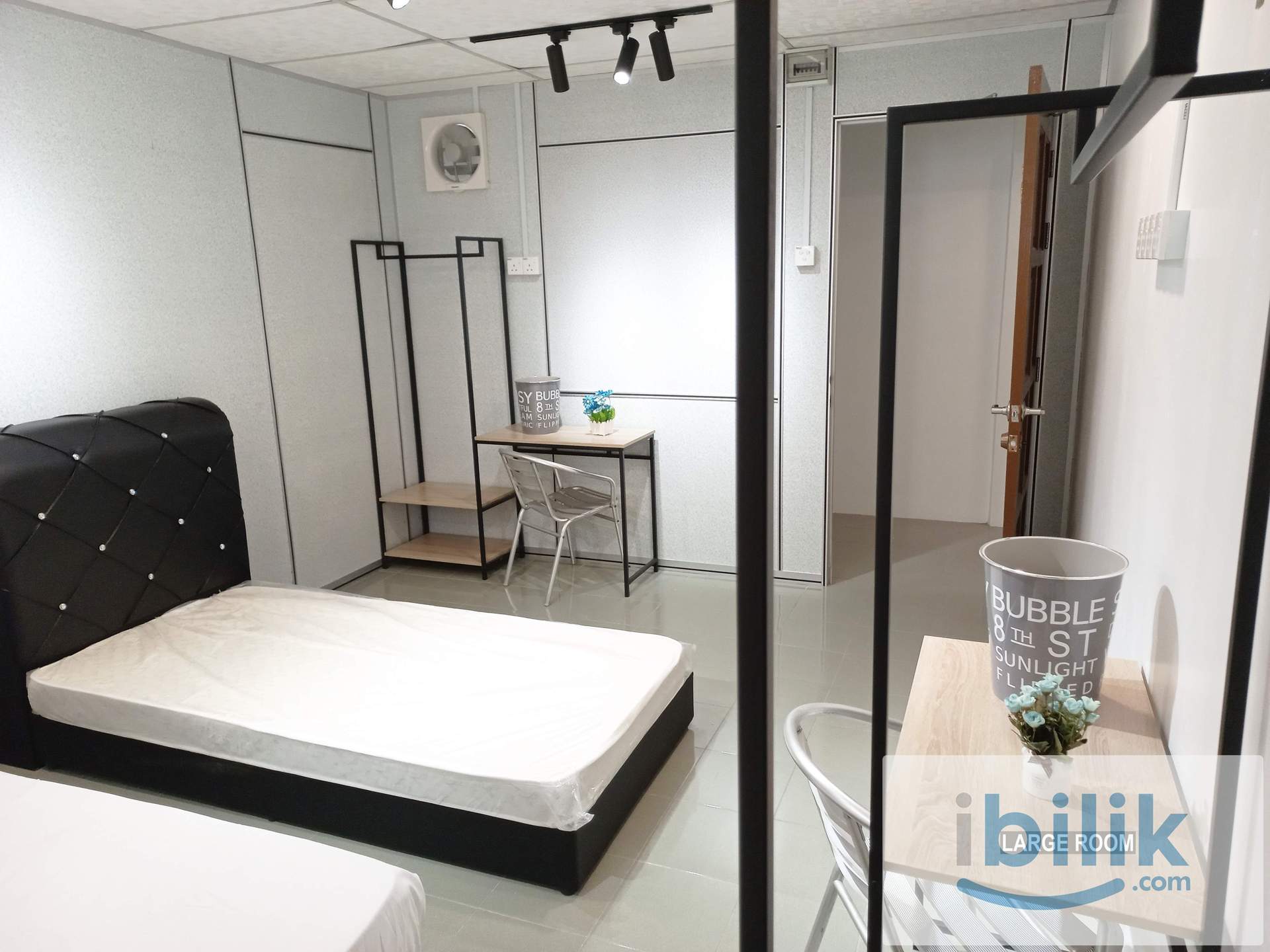 Limited Unit! Large-Room @Banting City centre (Allowed 1-2 Persons) - Image 2